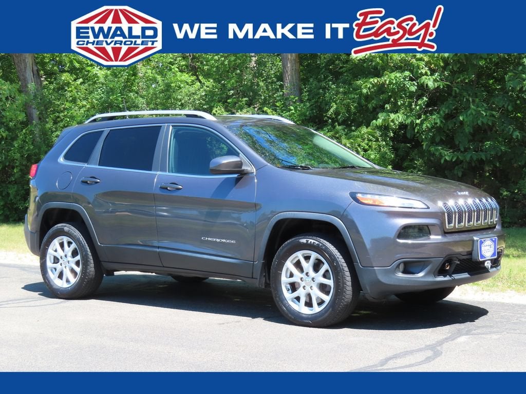 2017 Jeep Cherokee Latitude in Gray — front three-quarter view