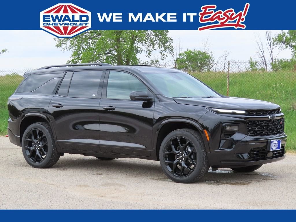 2026 Chevrolet Traverse RS in Mosaic Black Metallic — front three-quarter view