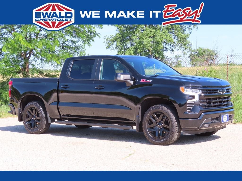 2023 Chevrolet Silverado 1500 RST in Black — front three-quarter view